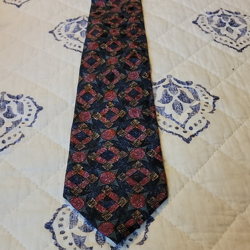 Vintage Erreuno Tie 3 3/4"x57" 100% Italian Silk
